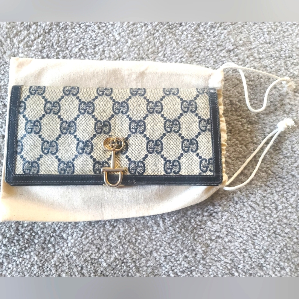 Gucci long wallet womens